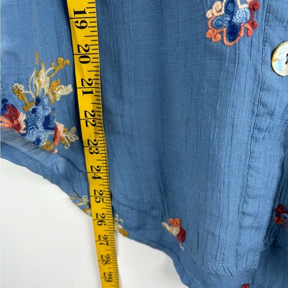 Anthropologie Fig and Flower buttons Embroidered Floral Top M Blue Boho blouse - Picture 5 of 11